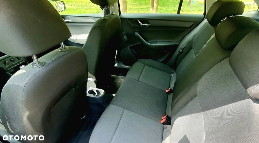 Skoda RAPID 1.2 TSI Active - 7