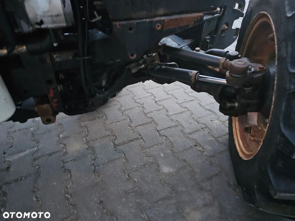 New Holland U2D6 ( w dokumentach) , model handlowy TN 85 FA - 22