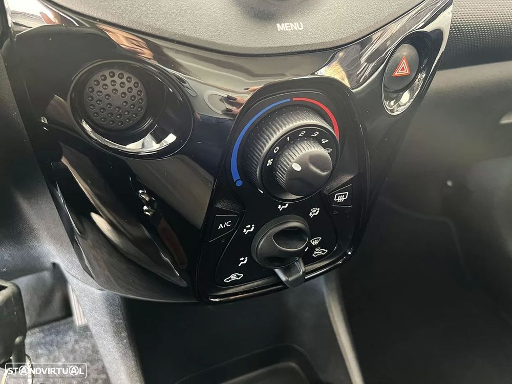 Citroën C1 1.0 VTi Feel S&S - 12