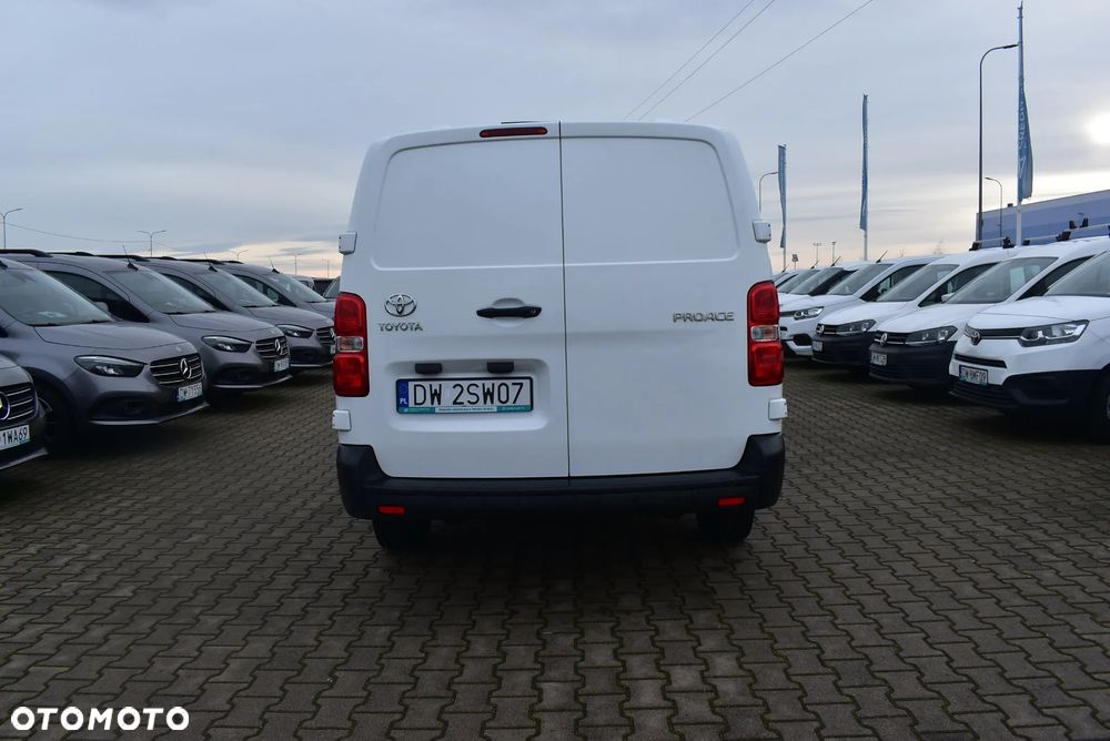 Toyota PROACE 2.0 D-4D LONG 3,1T ACTIVE - 7