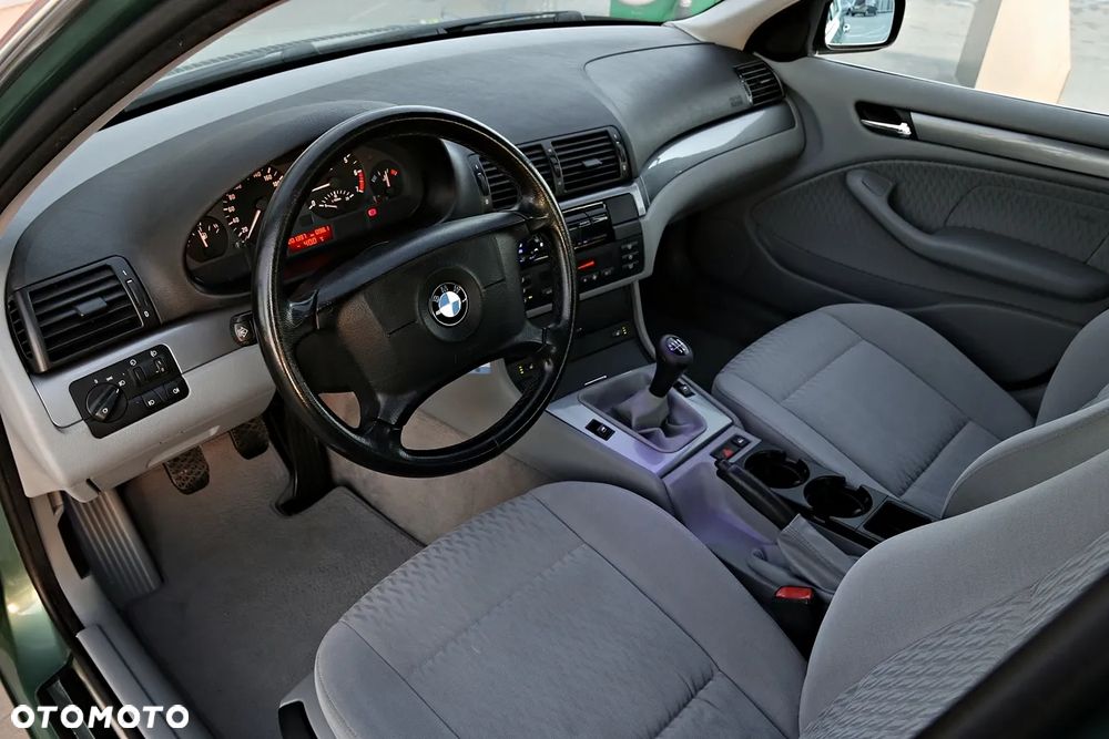 BMW Seria 3 320i - 26