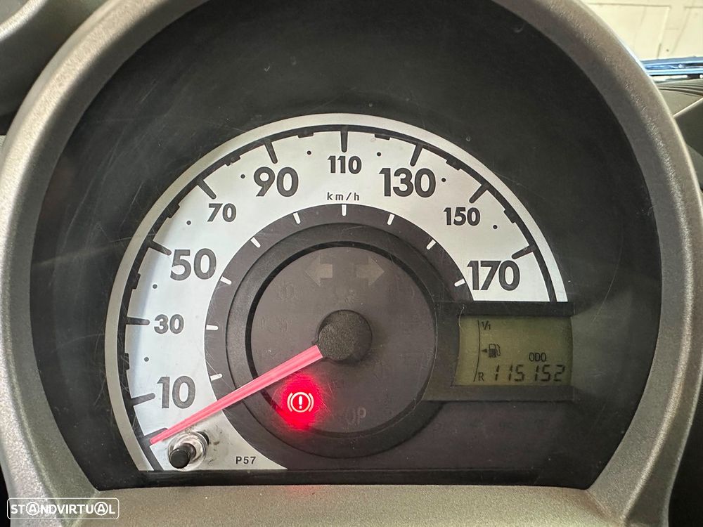 Peugeot 107 1.0 Urban - 21