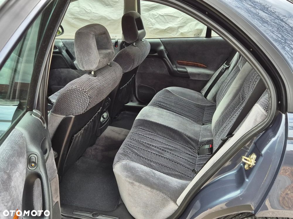 Opel Omega 2.0 CD - 8