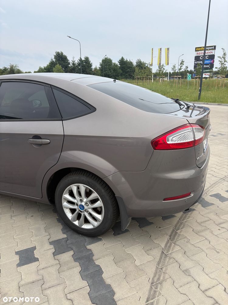 Ford Mondeo - 26