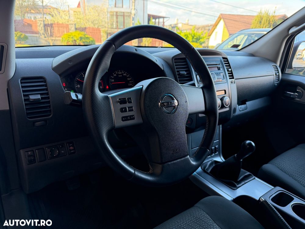 Nissan Navara XE - 6