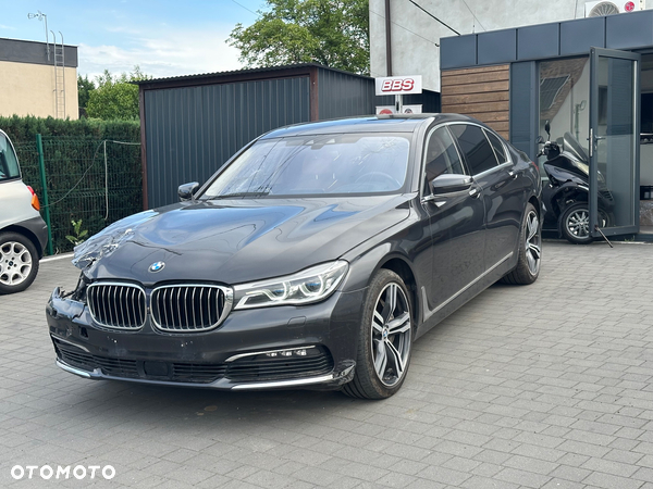 BMW Seria 7 750Li xDrive