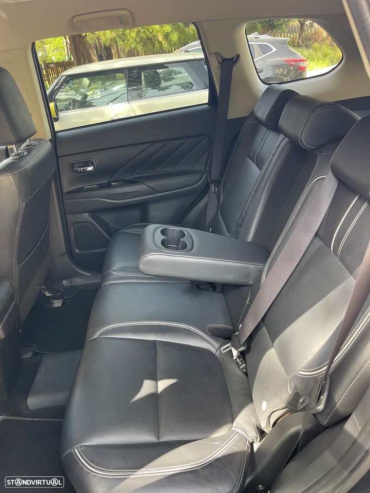 Mitsubishi Outlander - 6