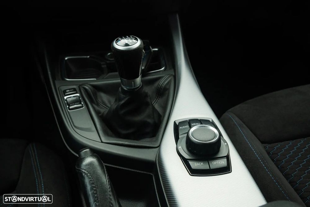 BMW 120 d Pack M - 12