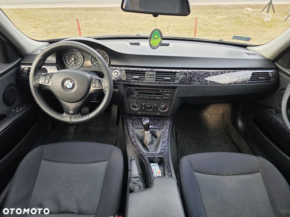 BMW Seria 3 - 16