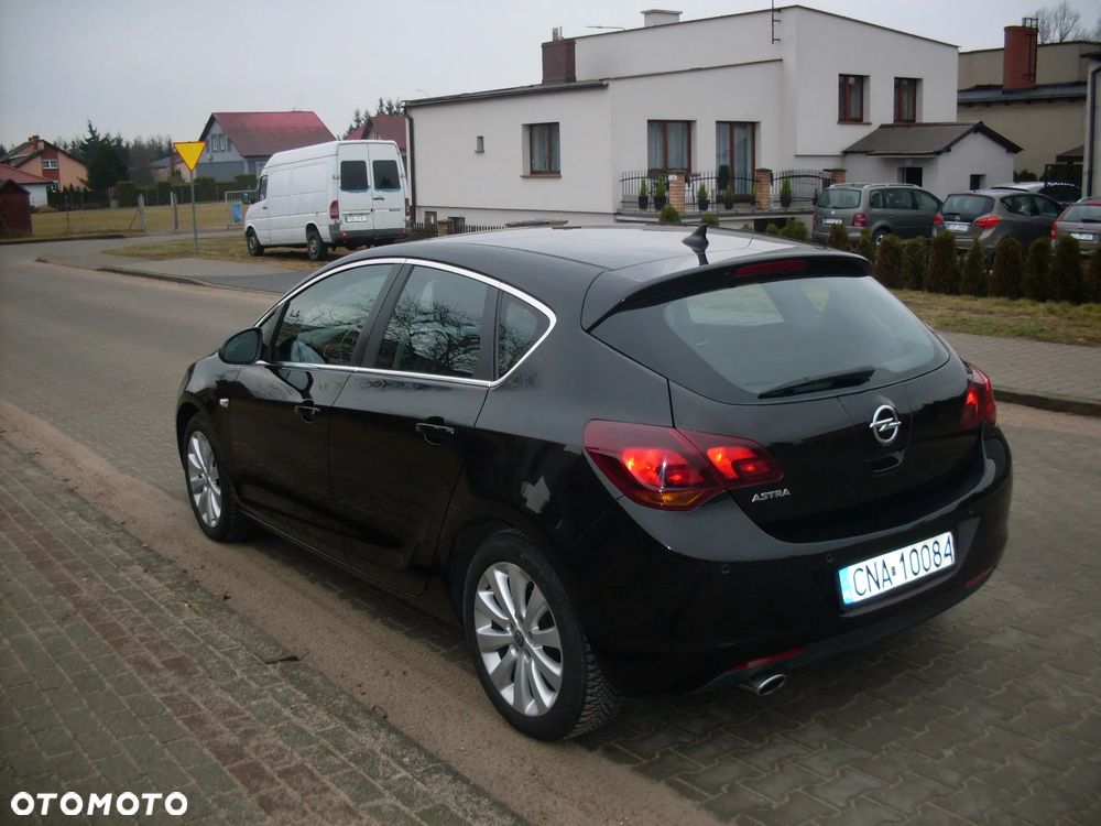 Opel Astra 1.4 Turbo Color Edition - 4