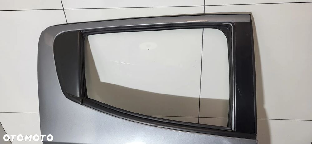 Mitsubishi L200 V Drzwi Prawy Tył - 2