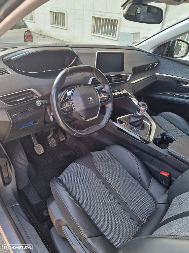 Peugeot 3008 PureTech 130 Stop & Start GPF Allure - 16