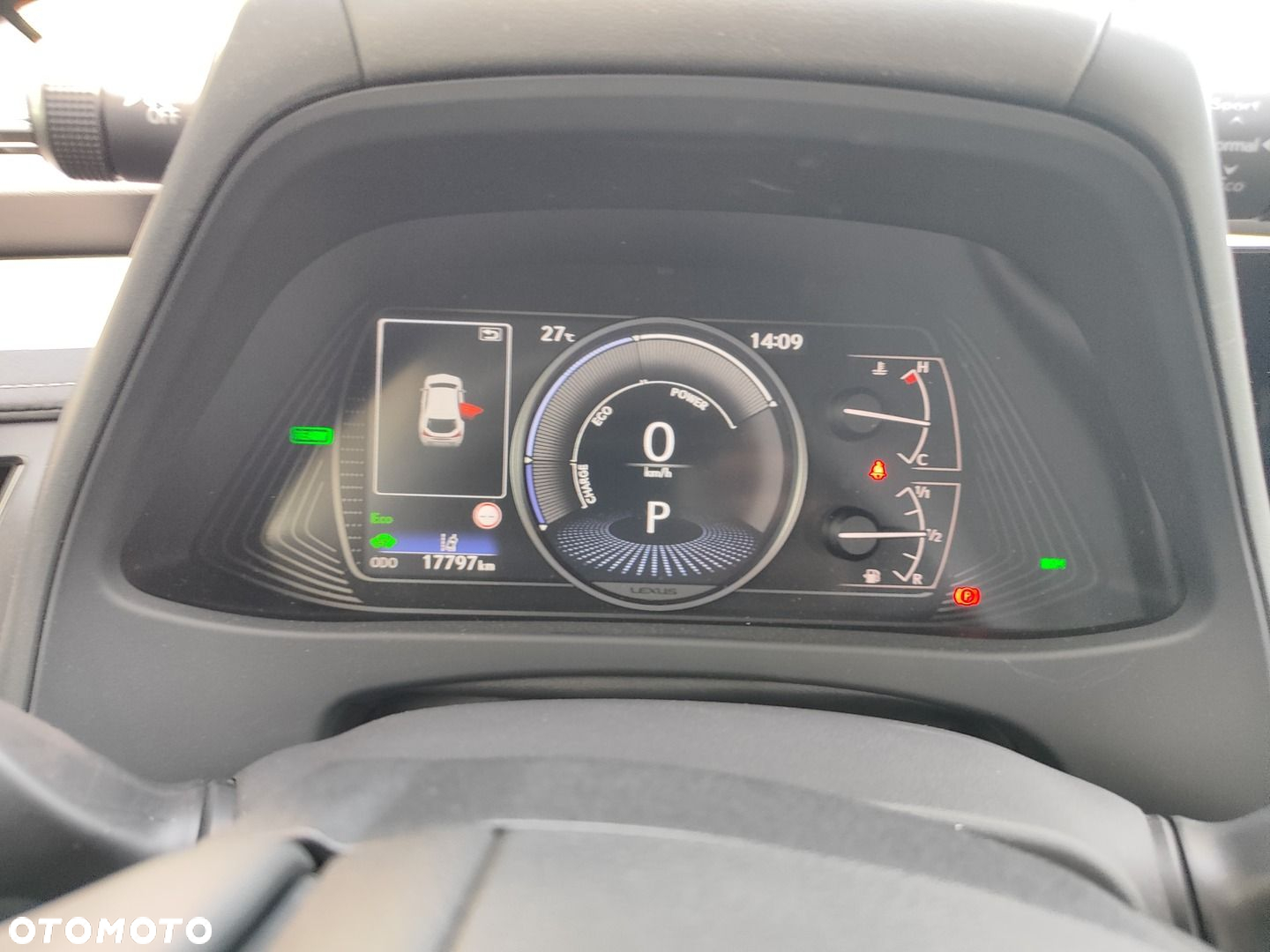 Lexus UX - 3