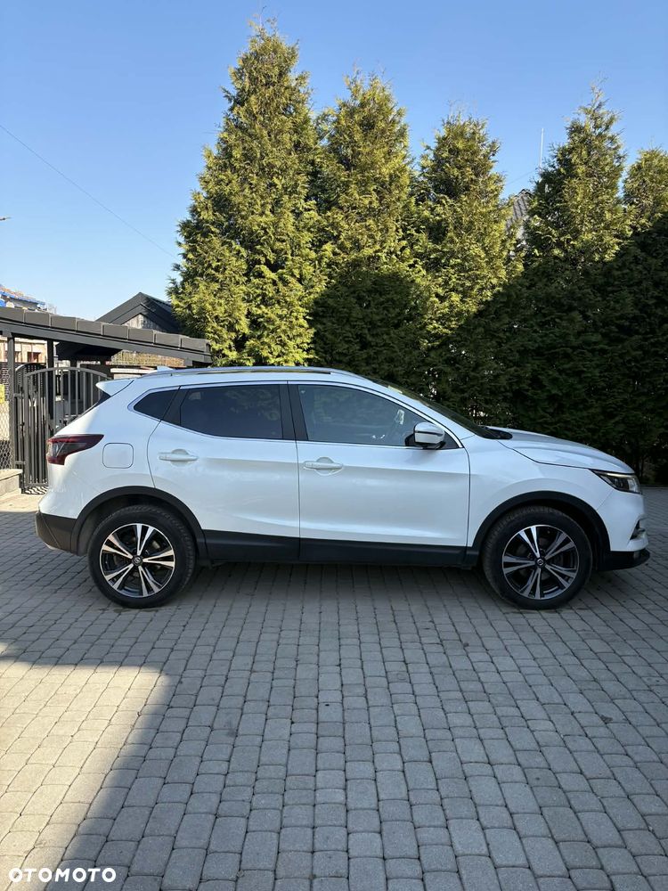 Nissan Qashqai 1.3 DIG-T N-Connecta DCT - 3