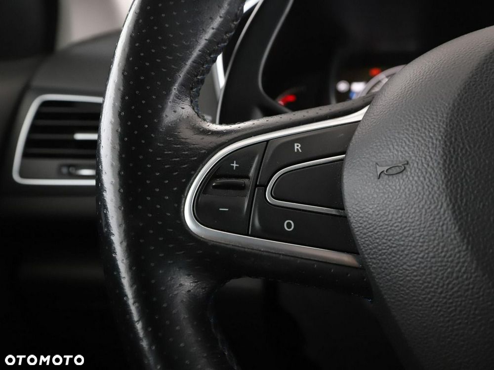 Renault Megane ENERGY TCe 205 EDC GT - 32
