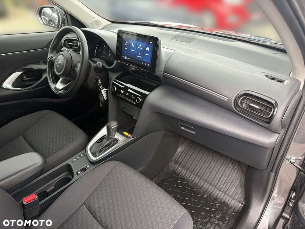 Toyota Yaris Cross - 18