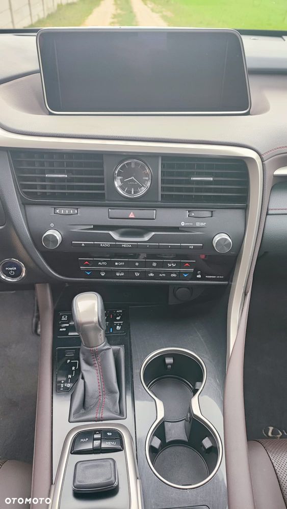 Lexus RX 450h (hybrid) - 12