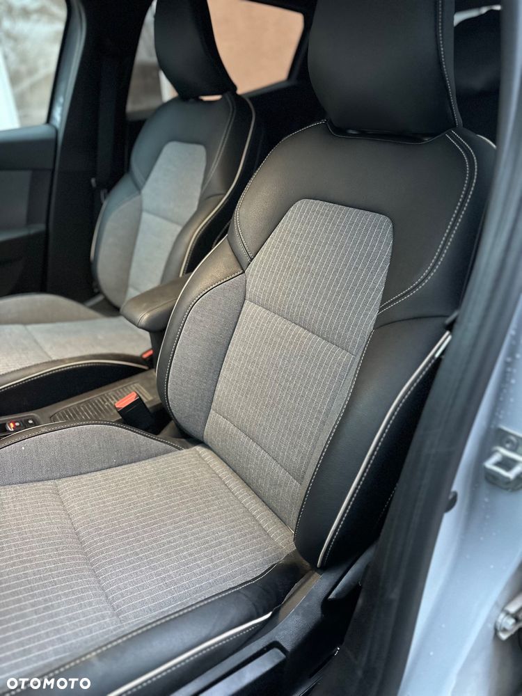 Renault Clio 1.6 E-TECH Full Hybrid 145 Techno - 10