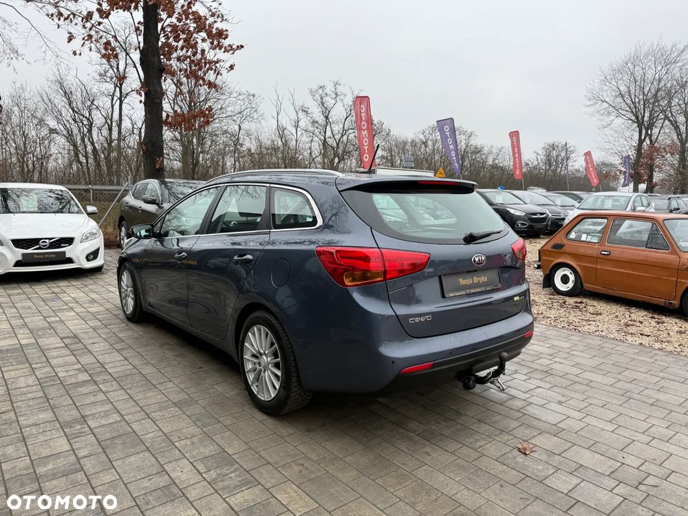 Kia Ceed 1.6 GDI ISG Spirit - 14
