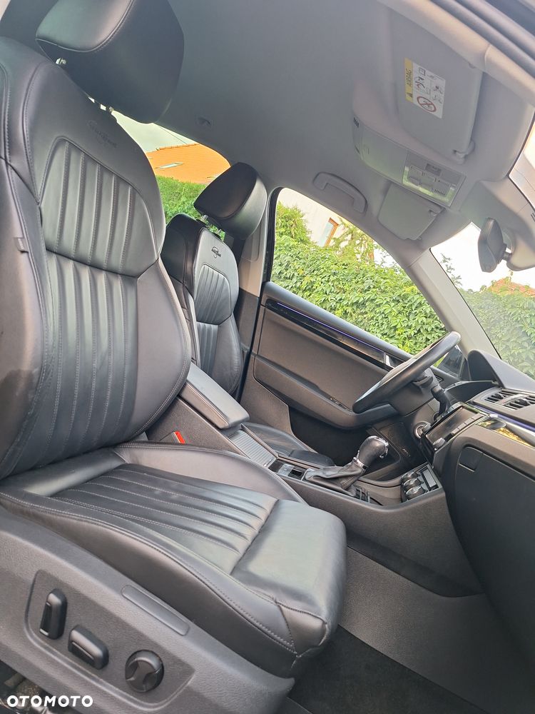 Skoda Superb 2.0 TDI DSG L&K - 15