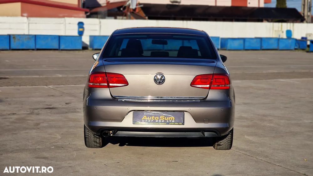 Volkswagen Passat 1.6 TDI DPF BlueMotion Technology Comfortline - 11