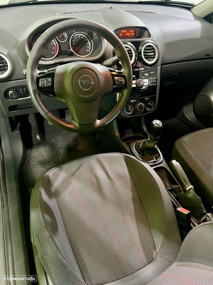 Opel Corsa 1.2 Black Edition - 9