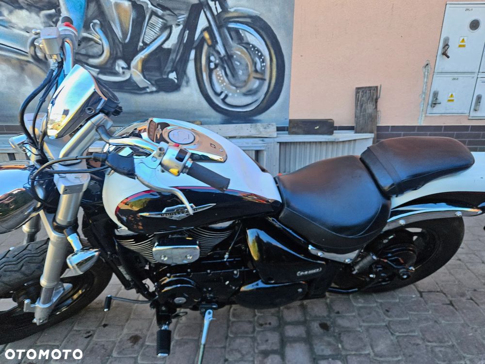 Suzuki VL 800 Volusia - Boulevard C50 - 12
