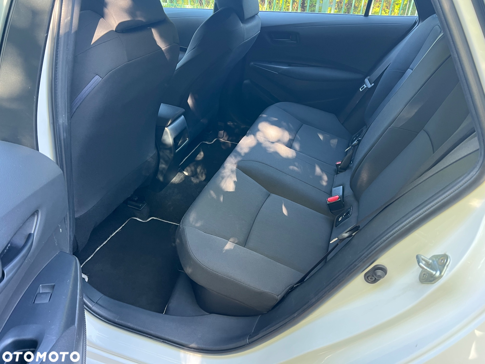 Toyota Corolla 1.8 Hybrid Active - 22