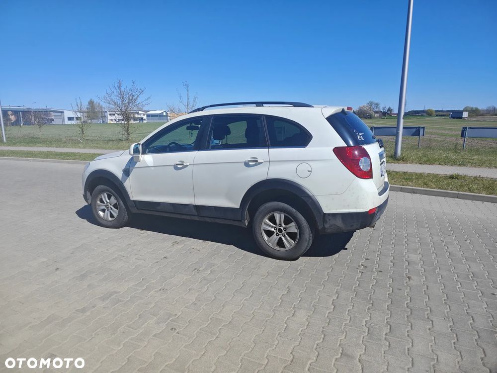 Chevrolet Captiva 2.0 d LS - 10