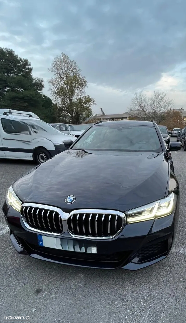 BMW 530 e Pack Desportivo M - 16