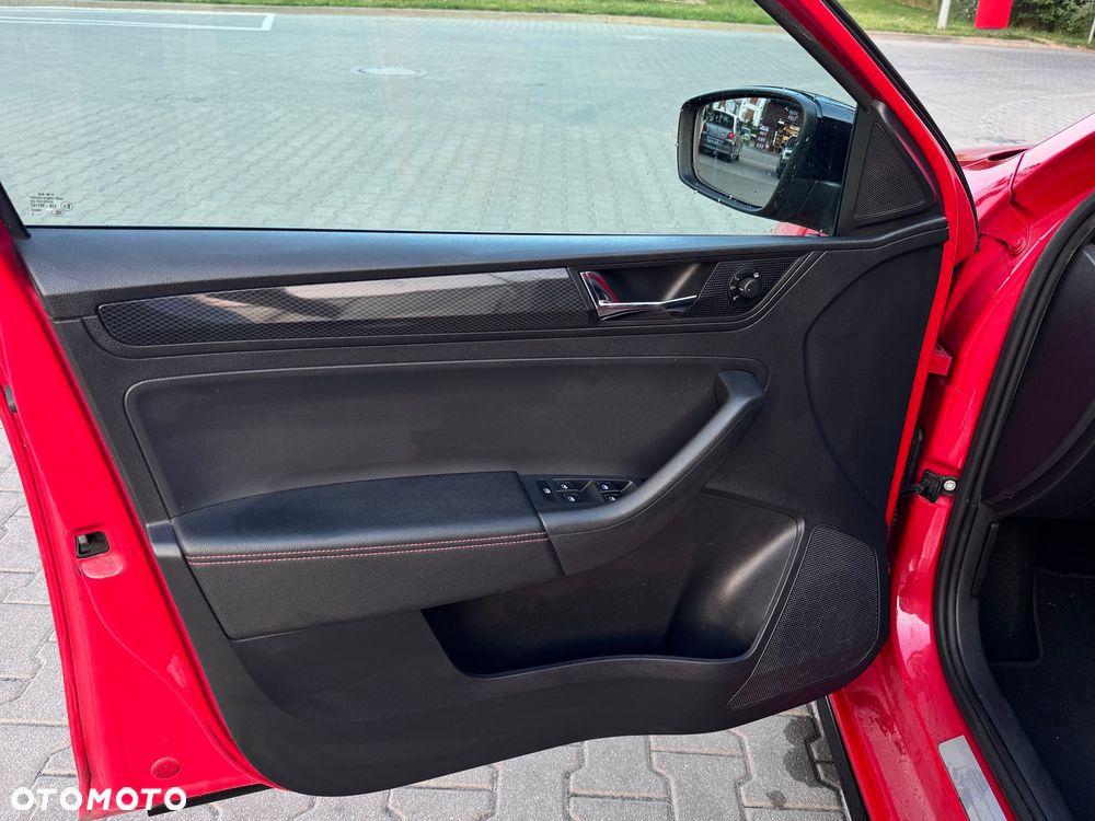 Skoda RAPID Spb 1.4 TSI Monte Carlo DSG - 9