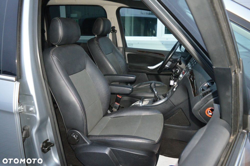 Ford Galaxy 1.8 TDCi Ghia - 22