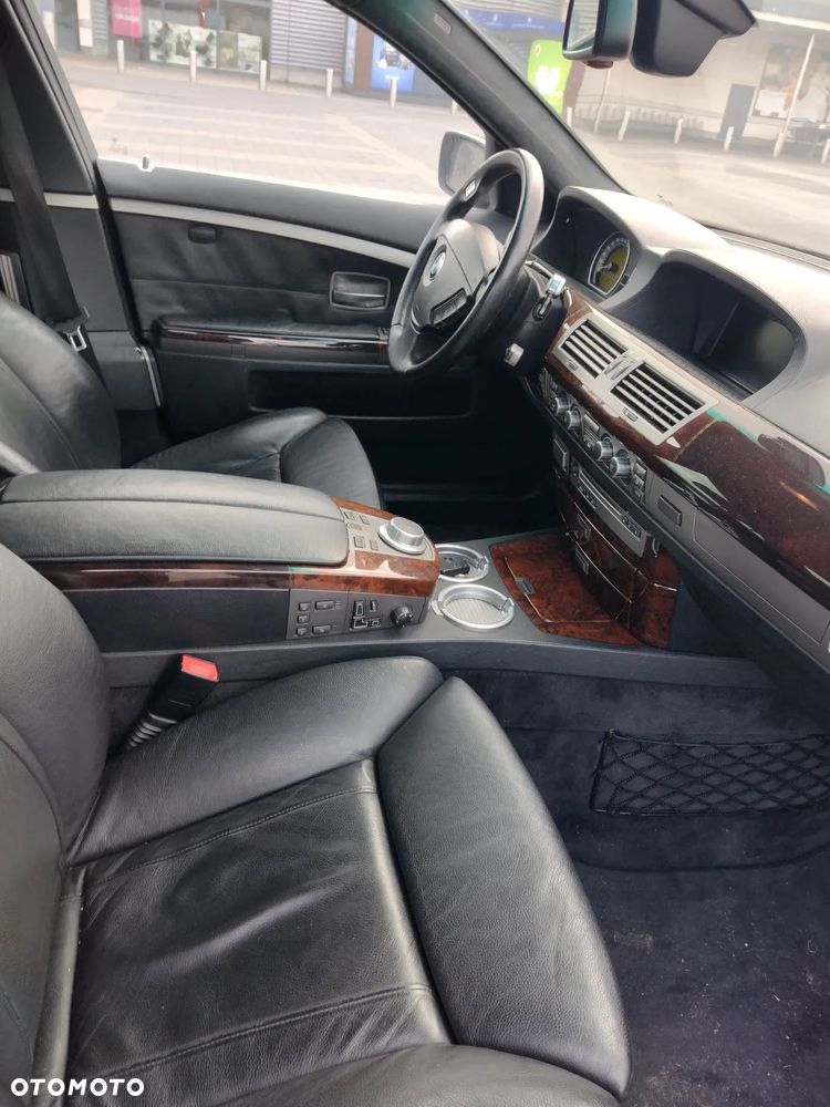 BMW Seria 7 760i - 17