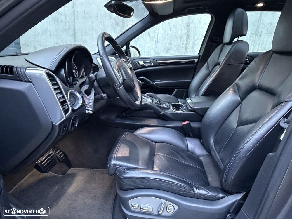 Porsche Cayenne Diesel Platinum Edition - 13