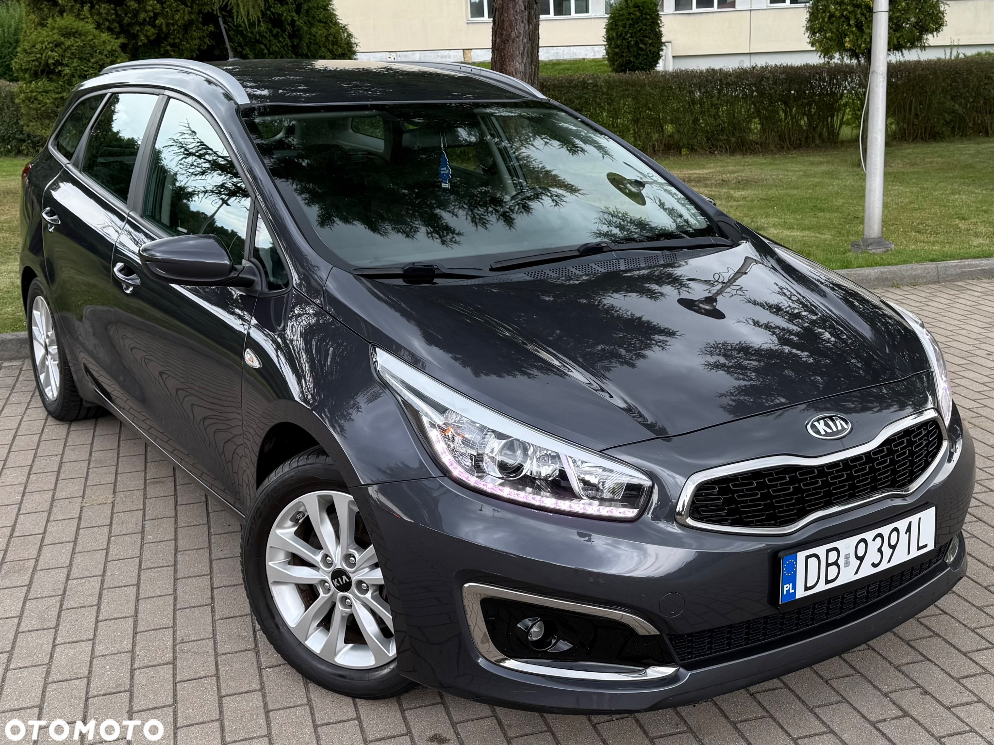 Kia Ceed 1.6 GDI Dream-Team Edition - 16