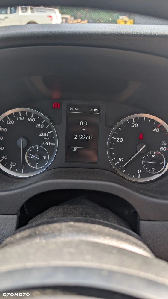 Mercedes-Benz VITO - 11