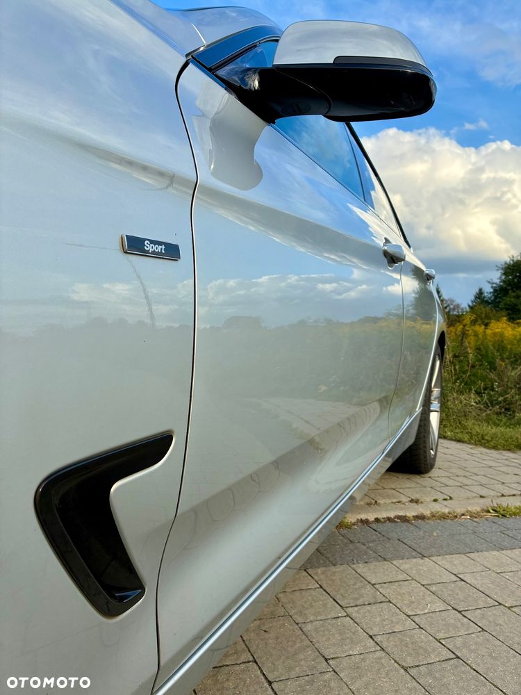 BMW 3GT 318d Sport Line - 10