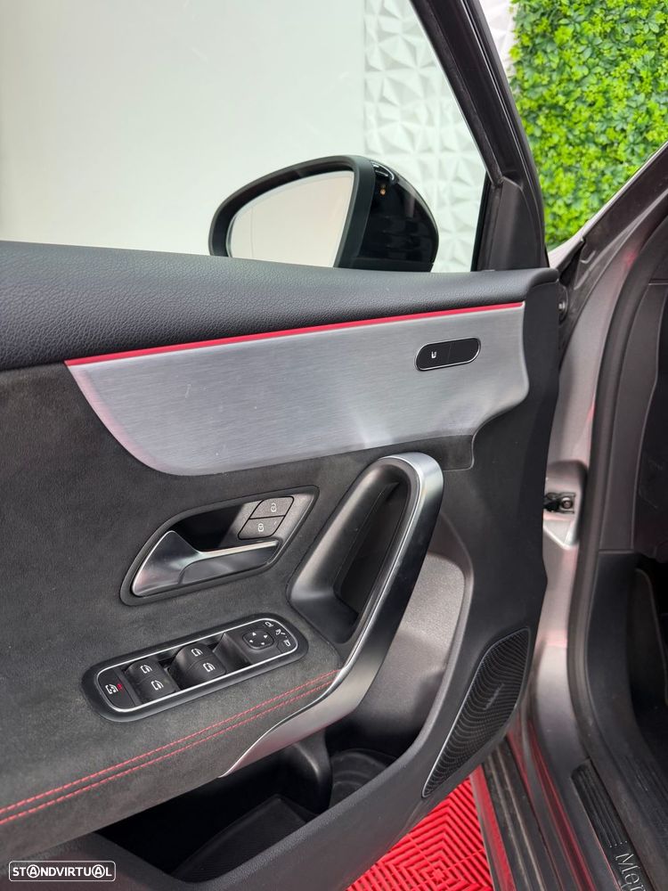 Mercedes-Benz A 200 d 4Matic 8G-DCT AMG Line - 5