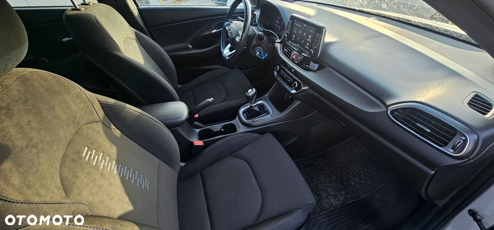 Hyundai i30 1.4 GO - 12