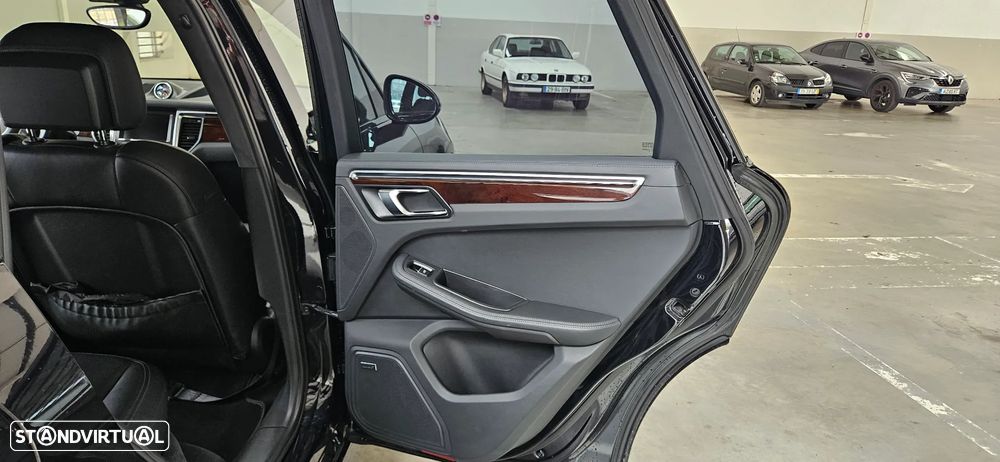 Porsche Macan Turbo PDK - 25