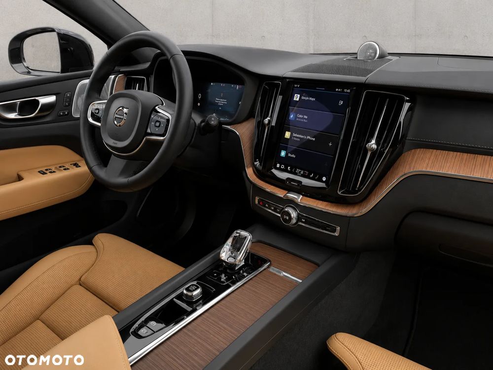 Volvo XC 60 T6 AWD Recharge Ultimate Black Edition - 2