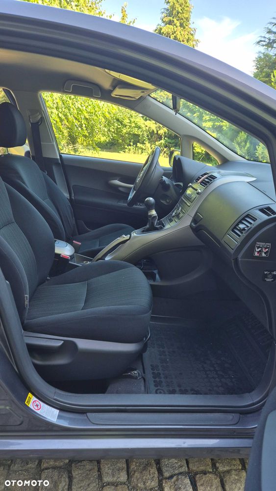 Toyota Auris - 5