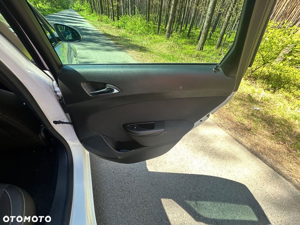 Opel Astra 1.4 Turbo Style - 25