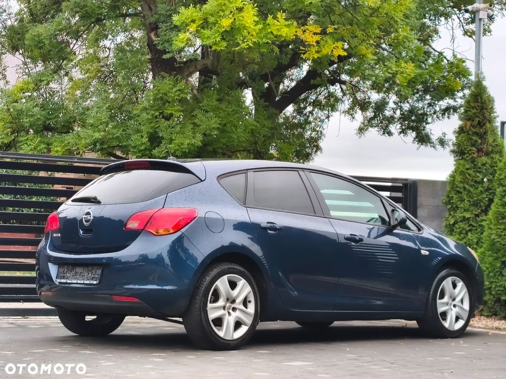 Opel Astra 1.6 Exklusiv - 19