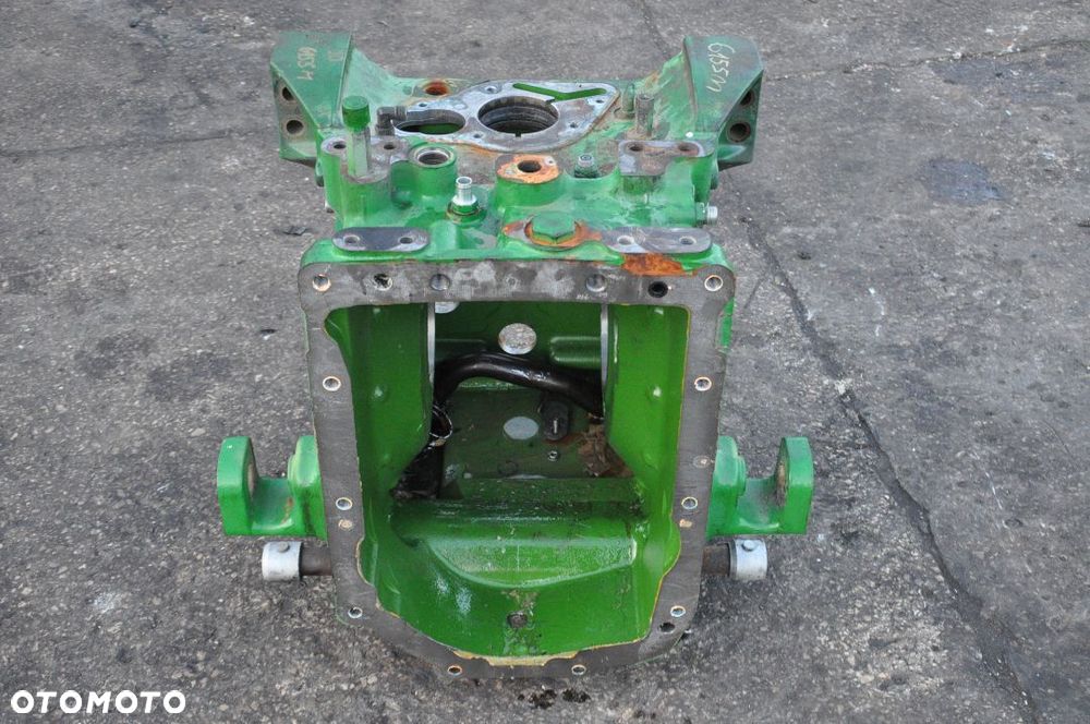 OBUDOWA MOSTU JOHN DEERE 6150 6155 R551652 / R546089 - 3