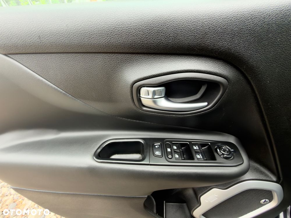 Jeep Renegade 1.4 MultiAir Active Drive Automatik 75th Anniversary - 19