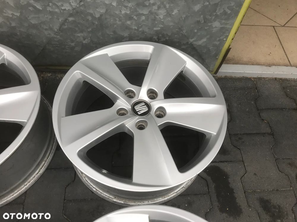 Felgi Seat Leon Skoda Octavia SuperB 7,5x17 5x112 ET51 - 4