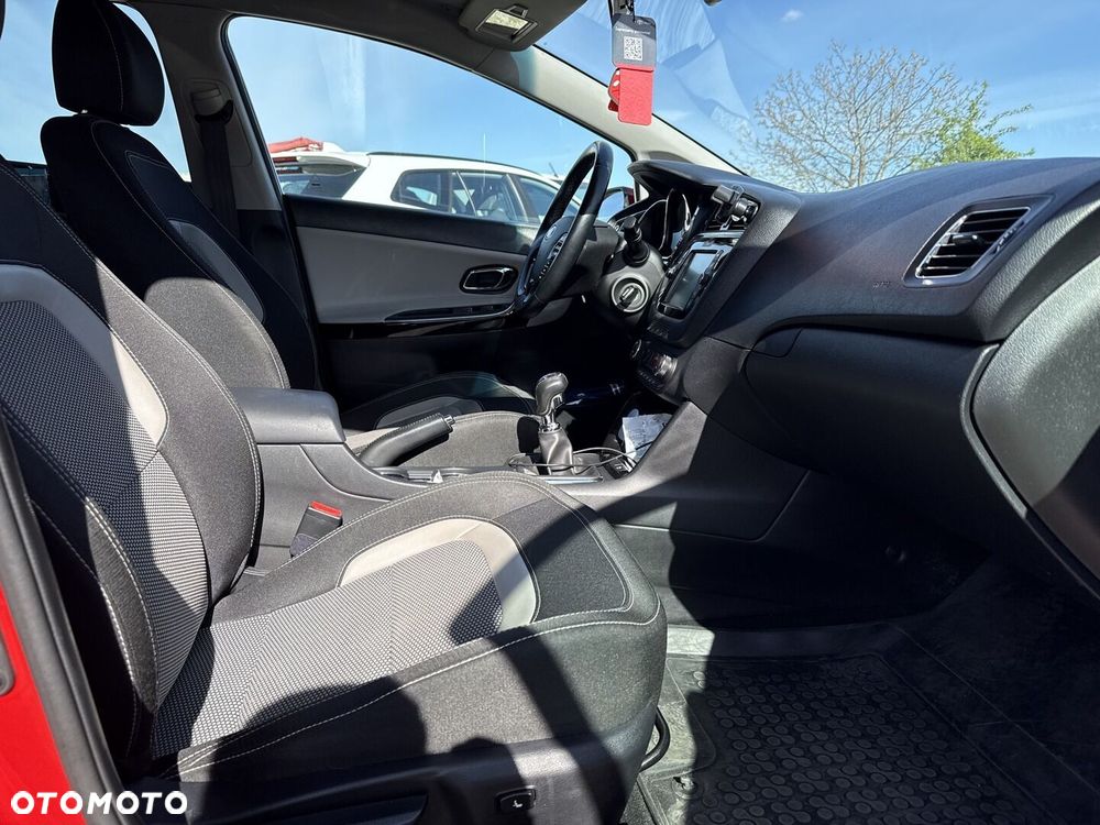 Kia Ceed - 11