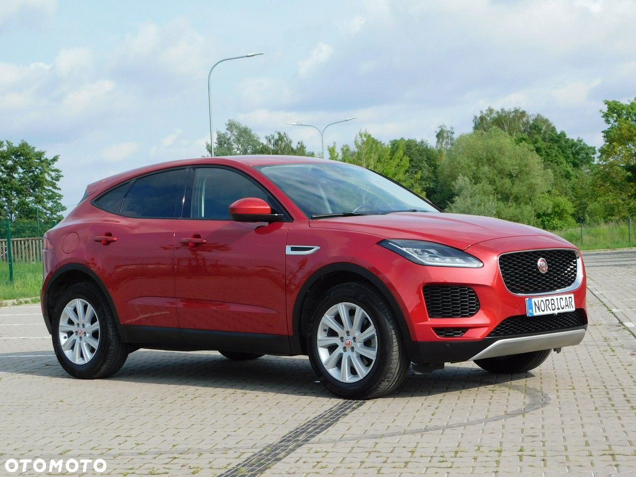 Jaguar E-Pace - 25