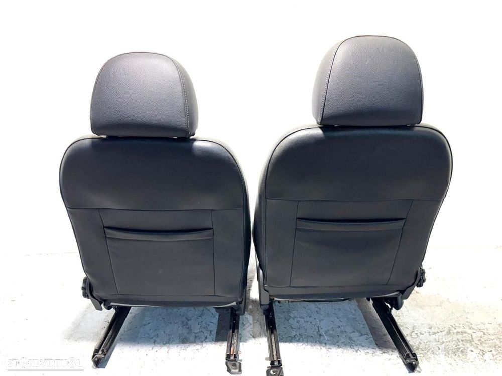 Conjunto de Bancos em Pele Frente ROVER 25 COMERCIAL - 8